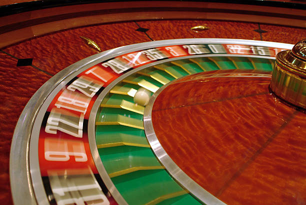 artisqq platform interface showing sportsbook, live dealer, slots, and esports markets